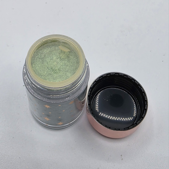 Colourpop x Kathleen Lights The Fish Zodiac Loose Pigment Eyeshadow - Picture 4 of 4